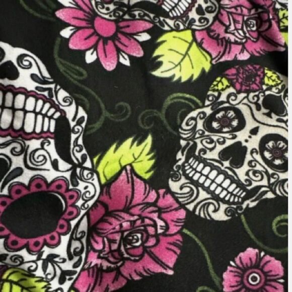 Skull Ankle Sueded Leggings - Picture 4 of 4